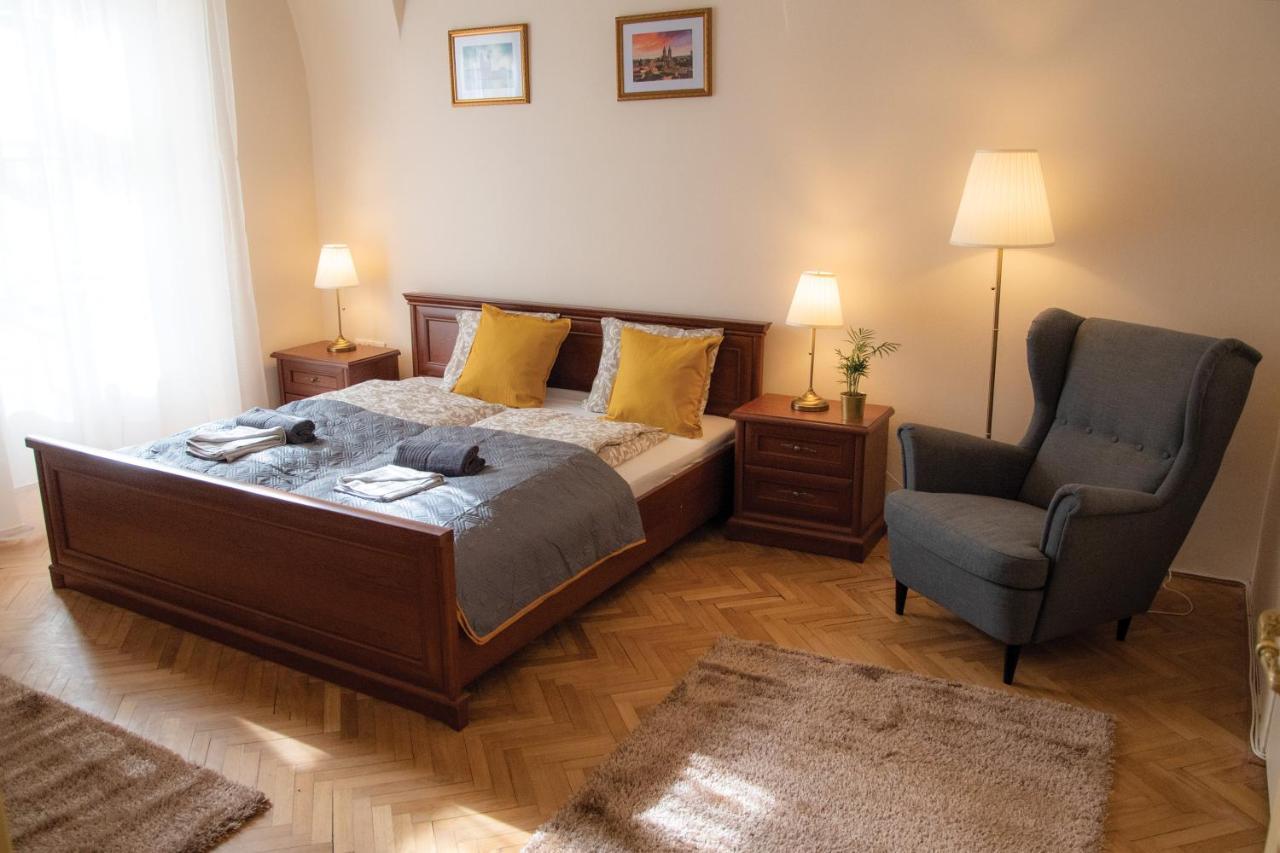 Theatroom Apartman Eğri Dış mekan fotoğraf
