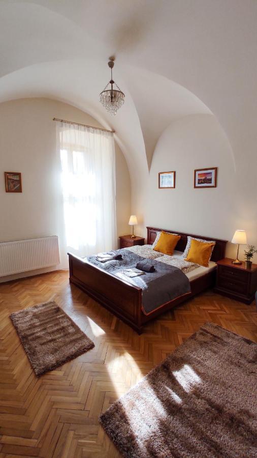 Theatroom Apartman Eğri Dış mekan fotoğraf