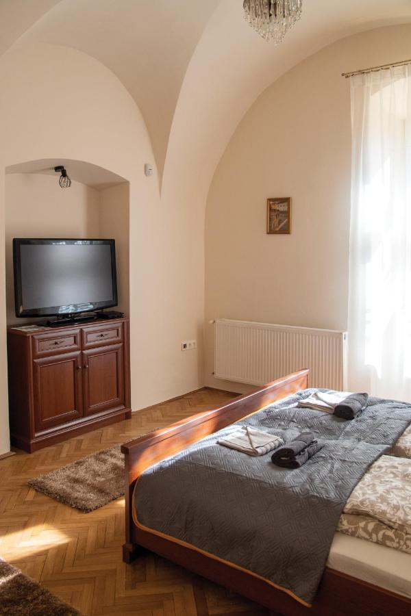Theatroom Apartman Eğri Dış mekan fotoğraf