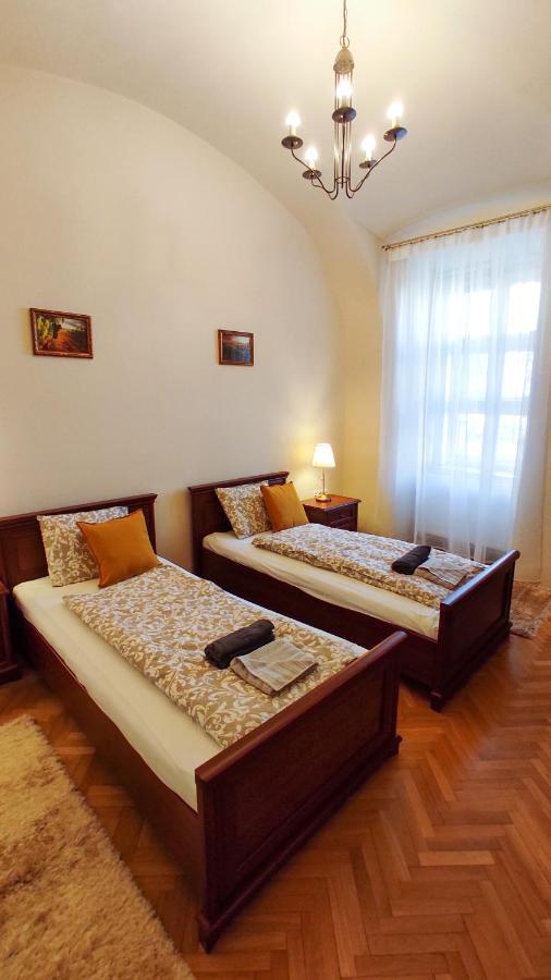 Theatroom Apartman Eğri Dış mekan fotoğraf