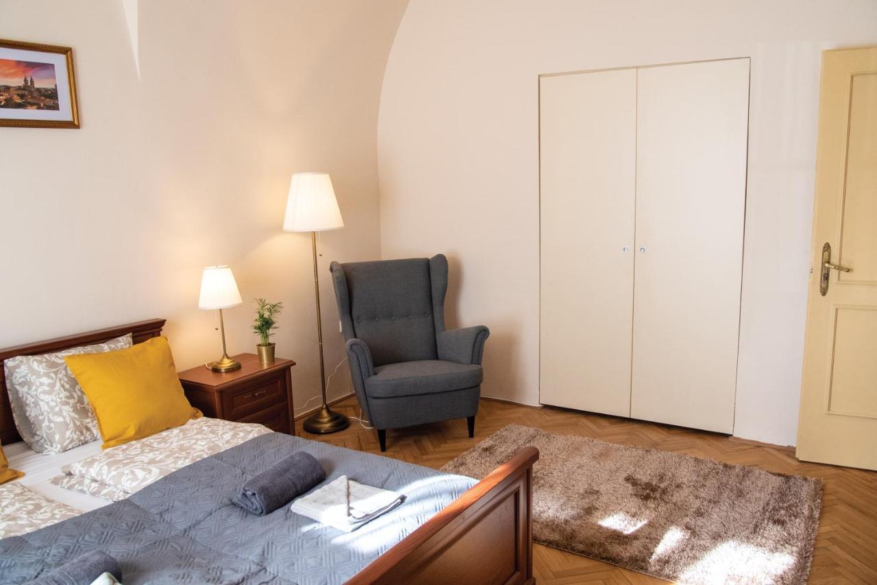 Theatroom Apartman Eğri Dış mekan fotoğraf