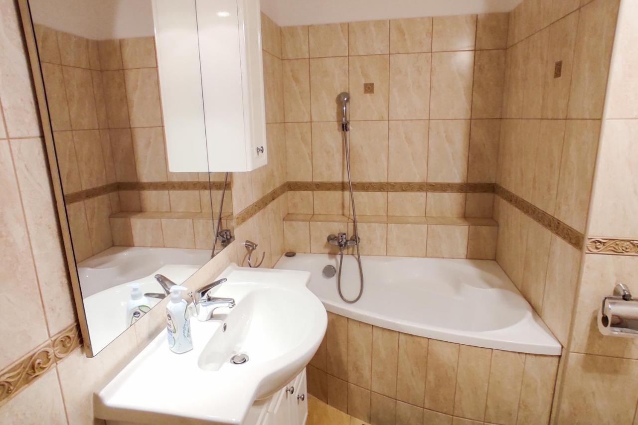 Theatroom Apartman Eğri Dış mekan fotoğraf