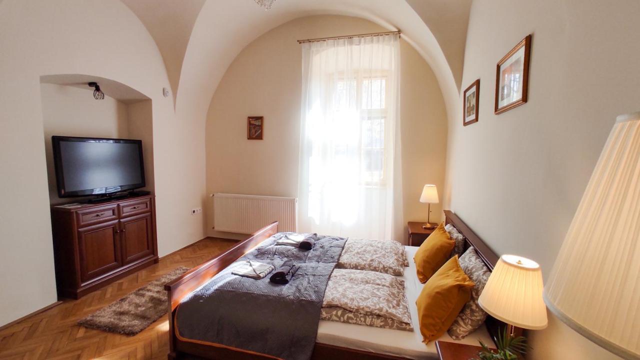 Theatroom Apartman Eğri Dış mekan fotoğraf